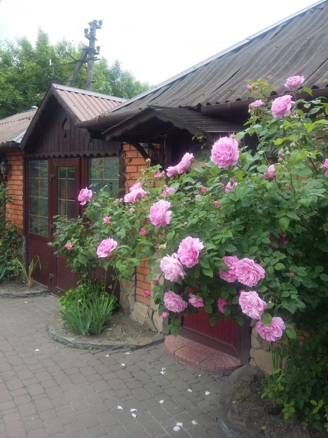 Хостел 24 Khmelʼnytsʼkyy Buitenkant foto